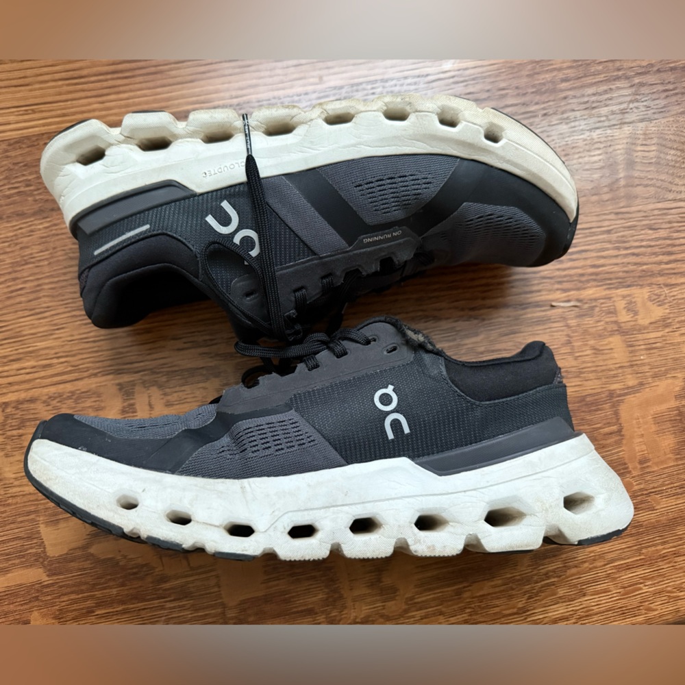 On Cloud Running Cloudrunner 2 Eclipse Black Snea… - image 8